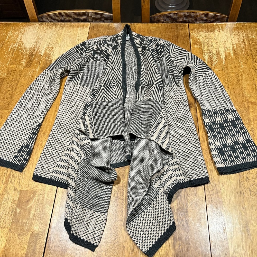 Knox Rose Cardigan Sweater Gray Black Open Front Boho Draped Geometric Small